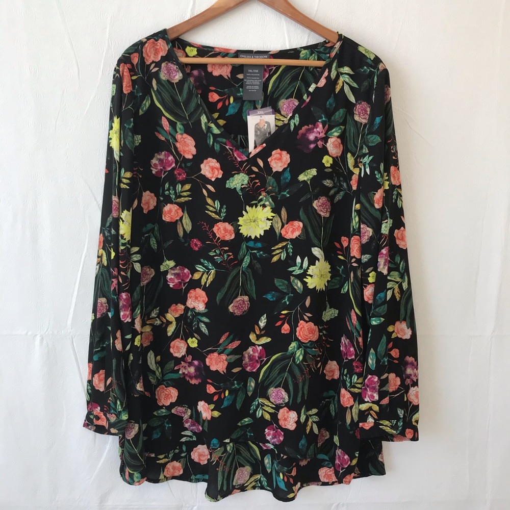 Chelsea & Theodore Black Painterly Floral Top